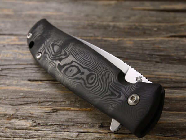 Skaha_folding_knife_black_dunes_scales_made_in_canada
